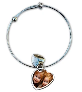 Customizable Stainless Steel Breezy Side Heart Photo Engraved Bracelet Bangle - Picture 1 of 3
