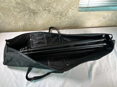 Daiwa/Slik 207 Aluminum 1-Stage Tripod with Soft Carrying Case - Image 1 of 4