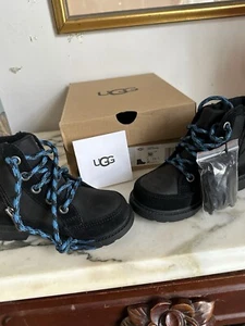 UGG T Roble y Weather Black Size 10 Unisex Kids New - Picture 1 of 3