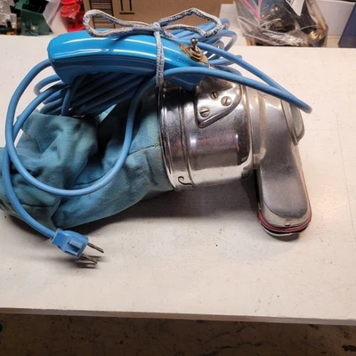 Винтажный миниатюрный ручной пылесос Royal Appliance модель 501 синий металл протестирован - Изображение 1 из 4