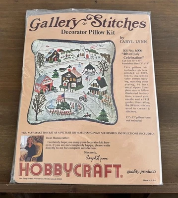 Kit de almohada Gallery Of Stitches Crewel “celebración del 4 de julio” Caryl Lyn #6006 Foto 1 de 2