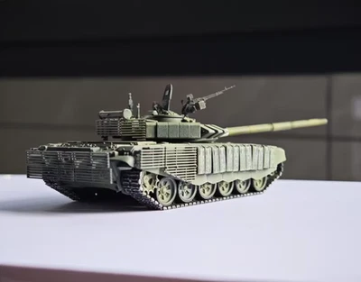 Handmade 1/72 Russian Main Battle Tank T-72B3M Finished Model - Image 1 of 4