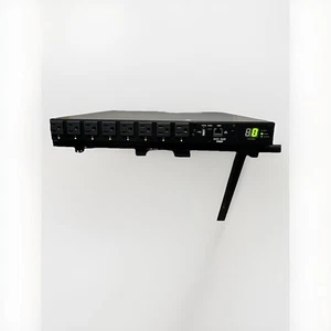 Bande d'alimentation Tripp Lite PDUMH15ATNET 1U montée en rack occasion bon état - Photo 1/6