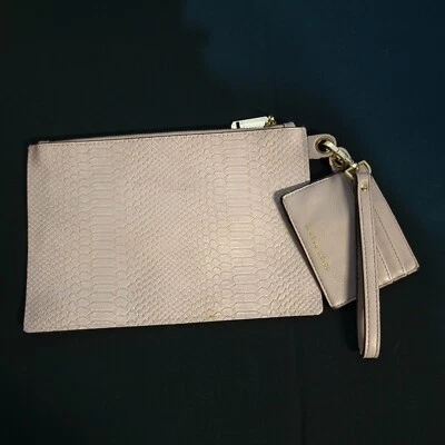 NUEVO SIN ETIQUETAS Para mujeres Enzo Angiolini Cartera Muñequera Bolso sin asas Imitación Piel de Serpiente, Portatarjetas Foto 1 de 4