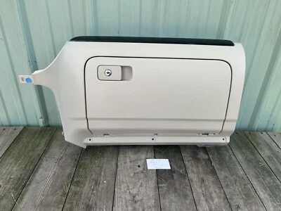 Guantera Volkswagen Jetta Wagon 2010-2014 fabricante original Foto 1 de 4