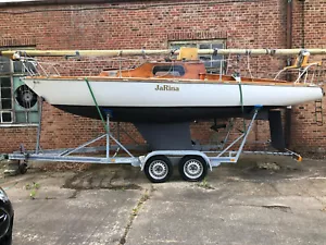 runderneuertes Segelboot Christina J839 inkl. Harbeck Doppelachsen-Trailer - Bild 1 von 10