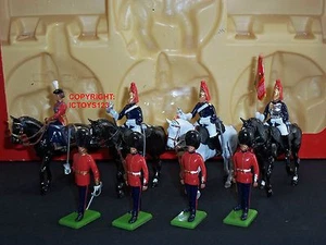 GRAN Bretaña 7219 hm reina guarda caballos guardia escocesa metal juguete soldado conjunto de figuras - Imagen 1 de 1
