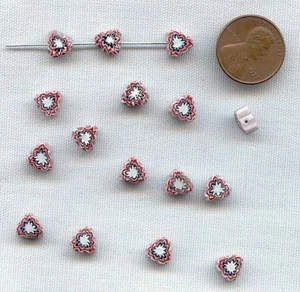 24 VINTAGE GLASS MILLEFIORI WHITE RED JET STAR CHEVRON TRIANGLE TRADE BEADS 206A - Picture 1 of 1