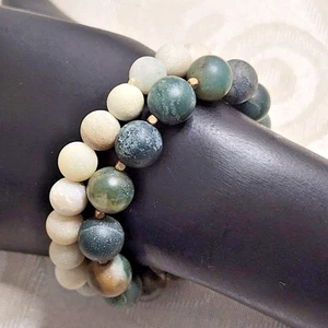 VINTAGE 80s NATURAL STONE STRETCH BRACELETS – MOSS AGATE & WHITE JADE (2PC SET) - Picture 1 of 9
