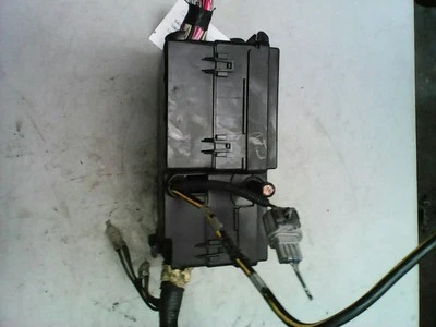 Fuse Box Engine Fits 04-09 MAZDA 3 52847 - Image 1 of 4