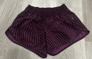 lululemon Tracker Short III 4-Wege Stretch Damen 4 Mid Rise sportlich Laufen - Bild 1 von 6