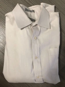 Men's Dressy Shirt Hathaway Size 16.5 34/35 - Picture 1 of 2