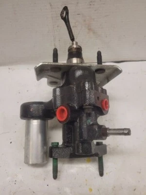 2011 Chevrolet Silverado 2500 3500 Power Brake Booster OEM - Image 1 of 3