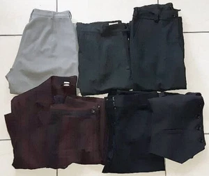 Konvolut Kurzgröße 18: 5 Hosen, 1 Blazer, 1 Weste, gut bis sehr gut - 7 Teile - Bild 1 von 16