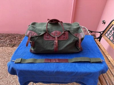 Unmarked Green Canvas Medium Duffel Bag - 24 inches - Image 1 of 4