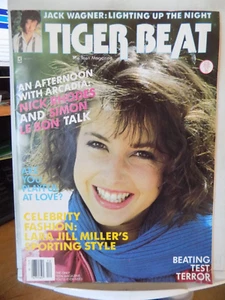 Tiger Beat Magazine COVER ONLY! December 1985 Lara Jill Miller PLEASE READ! - Picture 1 of 2
