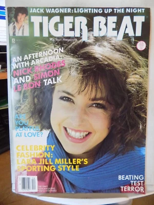 Tiger Beat Magazine COVER ONLY!  December 1985 Lara Jill Miller PLEASE READ! Foto 1 de 2
