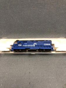 Life-Like 7941 N Scale GP-38 Diesel Locomotive Conrail - (LOOK) - Picture 1 of 7