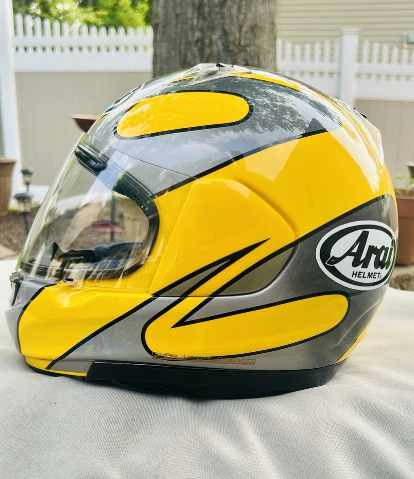 Vintage 1999 Arai Signet-GT Yellow/Gray Full Face Helmet/Clear Visor/Size Medium - Image 1 of 4