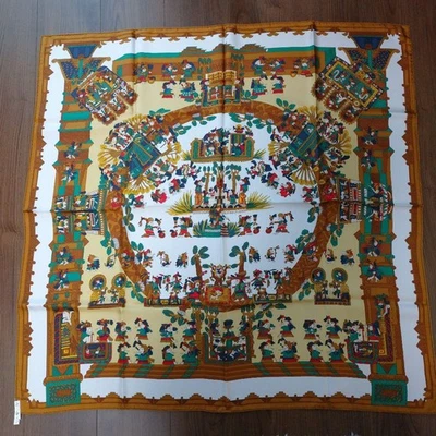 Bufanda de seda Hermes vintage líneas plegables accesorio clásico usado Foto 1 de 4