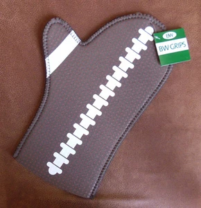 New Football Sunday Oven Mitt Kitchen Pot Holder Barbeque Grill Rubber Hot Cold - Picture 1 of 1