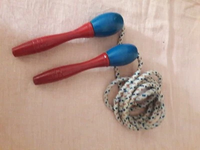 ANCIENNE CORDE A SAUTER JOUET ANNEES 70 -80 LONG 1M91 - Photo 1/2