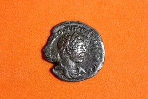 218-222 AD Roman Empire Elagabalus Denarius Silver Coin #M17894 - Picture 1 of 2