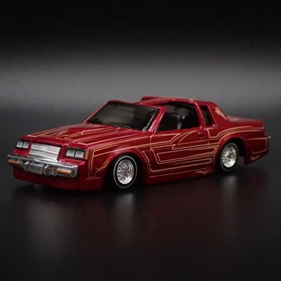 1987 87 BUICK Ripiano a T Lowrider Regolabile Sospensione 1:64 Modellino Auto - Immagine 1 di 4