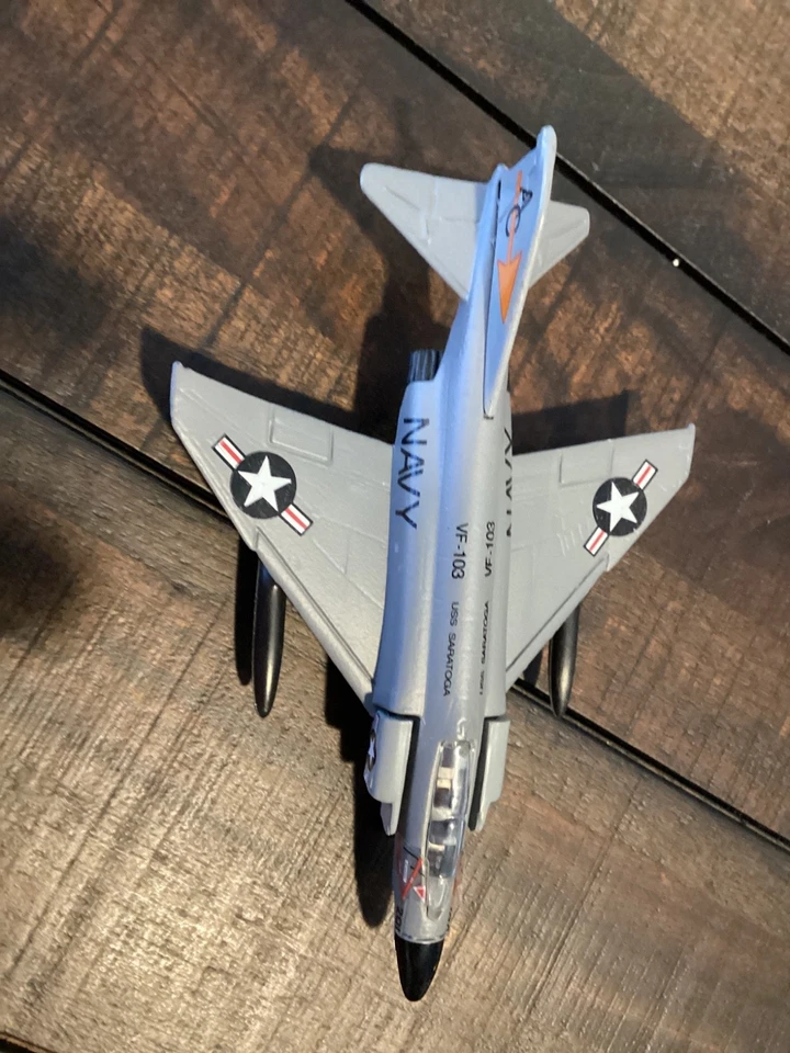 De colección Nuevo 1998 Maisto Tailwinds Diecast Marina de los Estados Unidos F-4J Phantom II VF-103 Foto 1 de 1