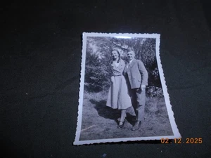 schönes Originalfoto ca. 40er J. hübsches Mädchen Maid Zöpfe - Picture 1 of 2