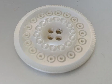 Gorgeous French ANTIQUE BUTTON - Mother of Pearl Engraved 3cm Cover