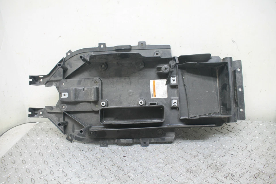 06-10 Aprilia RSV 1000R 1000 R Tuono rear back inner fender tray battery box — 第 1/4 张图片
