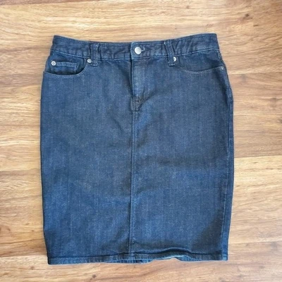 GAP Women's Size 4/27 Dark Wash Short Stretch Pencil Skirt - Image 1 of 4