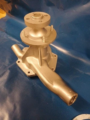ROVER P6 2000 SC TC 1963-71  WATER PUMP  SOLD ON EXCHANGE ONLY - image 1 of 4