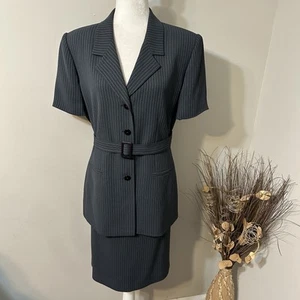 Tuta vintage Le donna 2 pezzi gonna tuta grigia a righe manica corta foderata con cintura tg 16 - Foto 1 di 11