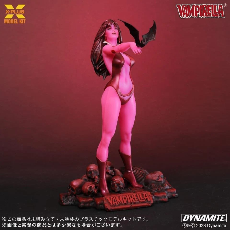 X-PLUS Vampirella Jose Gonzalez Edition Modellino in plastica scala 1/8 Glow ... - Immagine 1 di 4