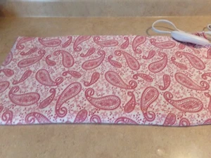 COVER ONLY FLANNEL FOR ELEC HEATING PAD RED/PINK PAISLEY 12" X 24" #539 - Picture 1 of 2