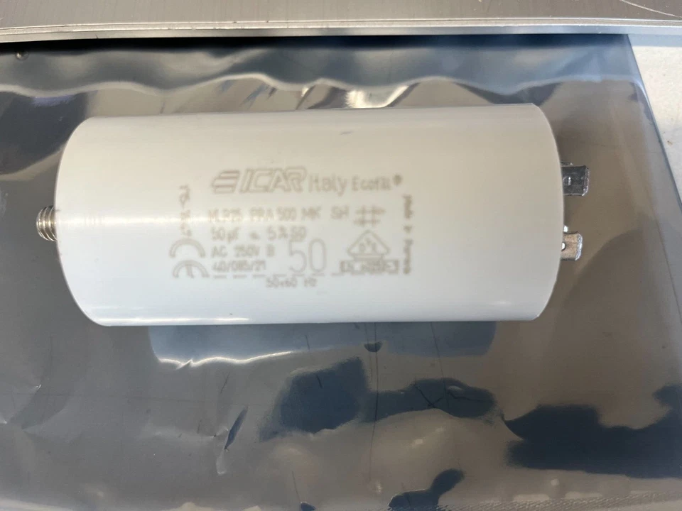 ICAR 50UF CONDENSATORE AVVIAMENTO MOTORE 250V NUOVO - Immagine 1 di 1