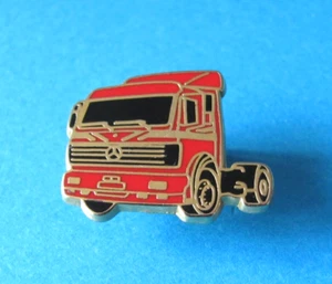 MERCEDES-BENZ Red Truck / Lorry Pin Badge. Enamel. VGC. - Picture 1 of 2