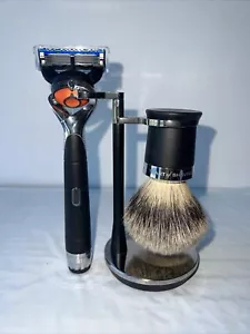 The Art Of  Shaving Lexington Collection Powered Razors , Stand & Fine Tip Brush - Picture 1 of 7