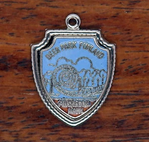 Vintage silver MUSKEGON MICHIGAN DEER PARK FUNLAND TRAVEL SHIELD charm 9-43 - Picture 1 of 1