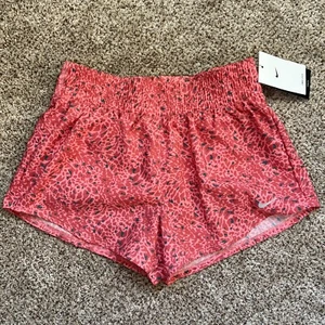 NWT Nike One DriFit Mid Rise 3" Size Small Womens Desert Coral Pink Lined Shorts - Picture 1 of 6