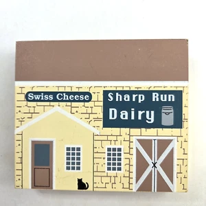 The Cat's Meow Village Wooden Collectibles Amish Craftsmen Sharp Run Dairy '97 - Bild 1 von 3