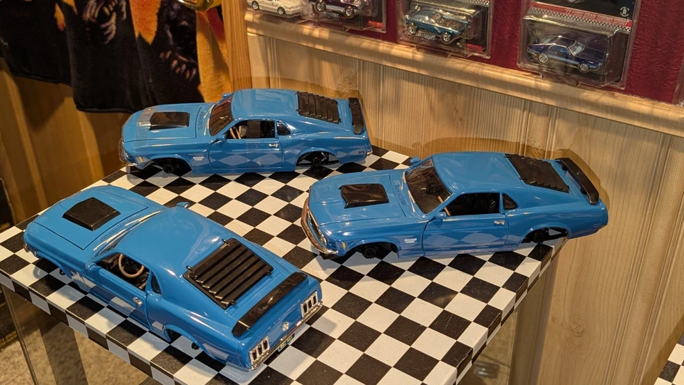 ERTL 1970 BOSS MUSTANG 429 SCALE 1:18 DIECAST (((NO WHEELS))) W/BOX - Image 1 of 1