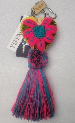 Charm Consuela Conni Foto 1 de 3