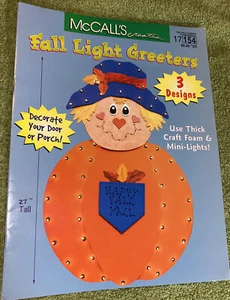McCall’s Creates #71154 Fall Light Greeters - Bild 1 von 2