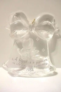 Hallmark 1984 The Fun Of Friendship adorno acrílico en forma de campana - Imagen 1 de 2