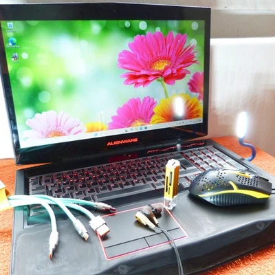 XL SET Alienware M17x R3 HIGHEND 17 Zoll GAMING l 16GB RAM l 2TB SSD HDD Core i7 - Bild 1 von 4