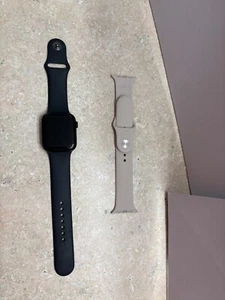Apple Watch SE 44mm GPS Black Aluminum Case WR - 50 meters - Zdjęcie 1 z 3