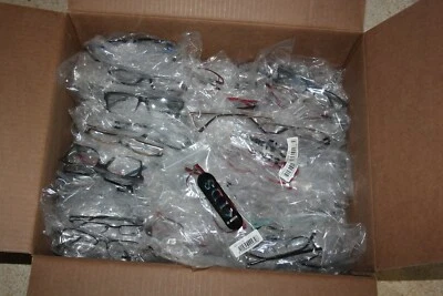 Lot pro revendeurs de 140  Montures Lunettes de vue  IK OCCHIALI Adultes Enfants - Photo 1/4